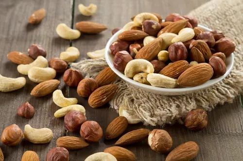 nuts and seeds - Is Paleo Diet Gluten-Free?